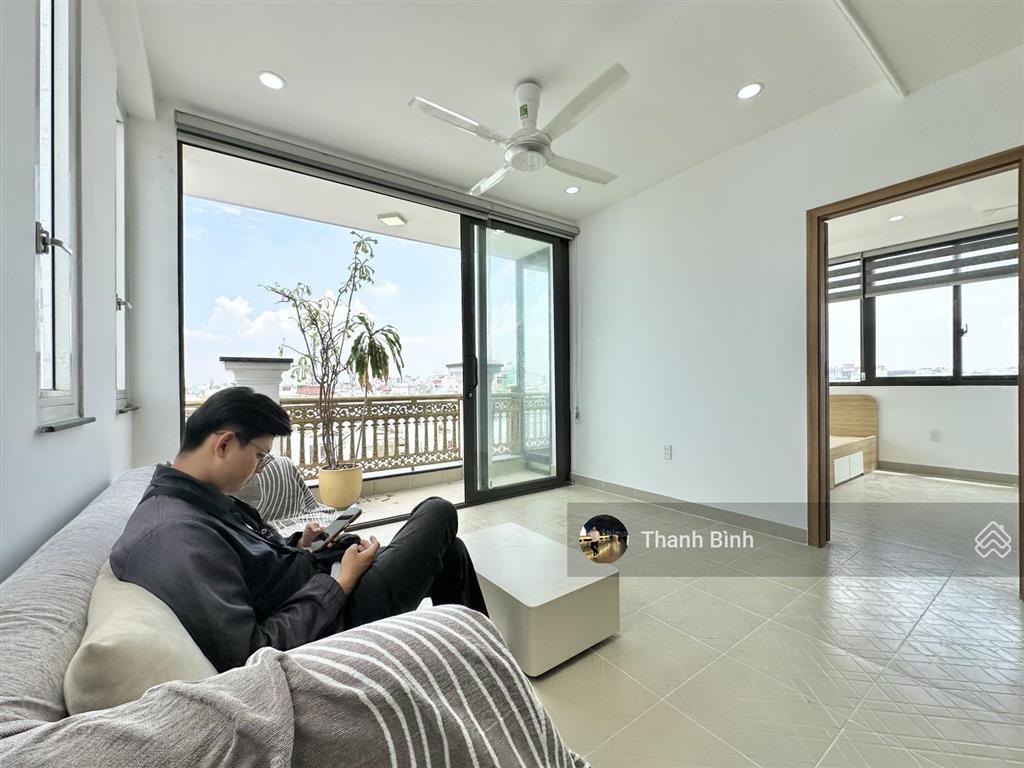 Căn 1 phòng ngủ ban công 45m2, cực thoáng, nhiều ánh sáng gần chợ tân hương, đường ô tô