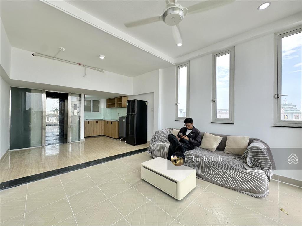 Căn 1 phòng ngủ ban công 45m2, cực thoáng, nhiều ánh sáng gần chợ tân hương, đường ô tô