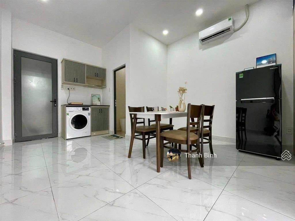 1pn ban công cực chill, 40m2, ngay bờ kè 19/5, gần aeon mall, kcn tân bình