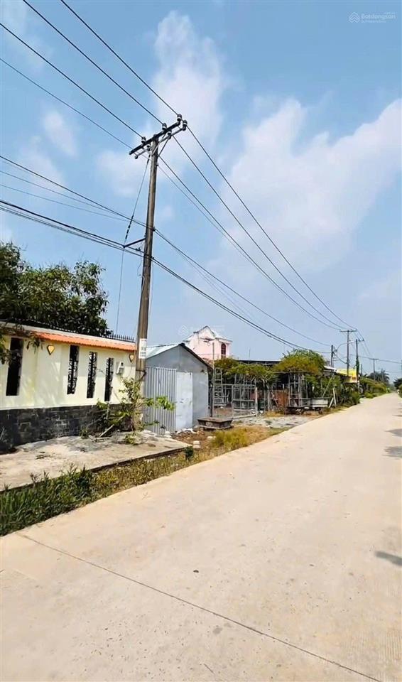 Bán nhà vườn 22x52m có sẵn nhà + vườn thổ cư 300m2. nhuận đức củ chi