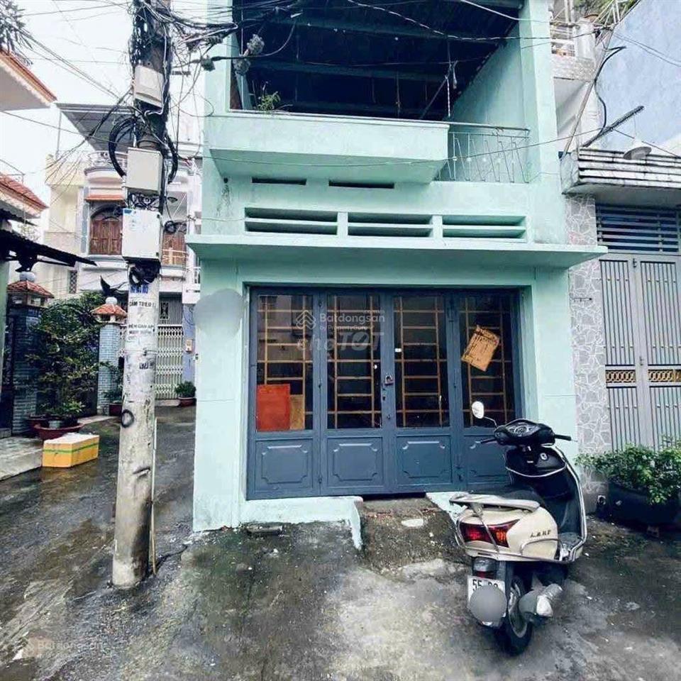 Cho thuê nhà 1 lầu hẻm xe hơi gần chợ xóm mới lê đức thọ giá 6tr