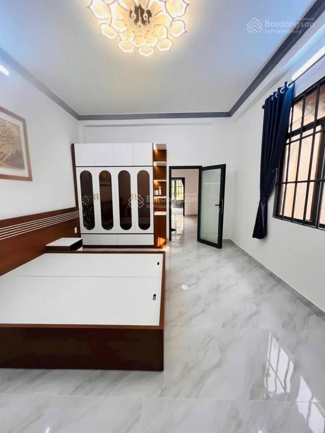 Bán nhà đẹp 2 lầu hẻm nhựa ô tô tránh 8m chỉ nhỉnh 5 tỷ 80m2 đất tại huỳnh tấn phát tt nhà bè, hcm
