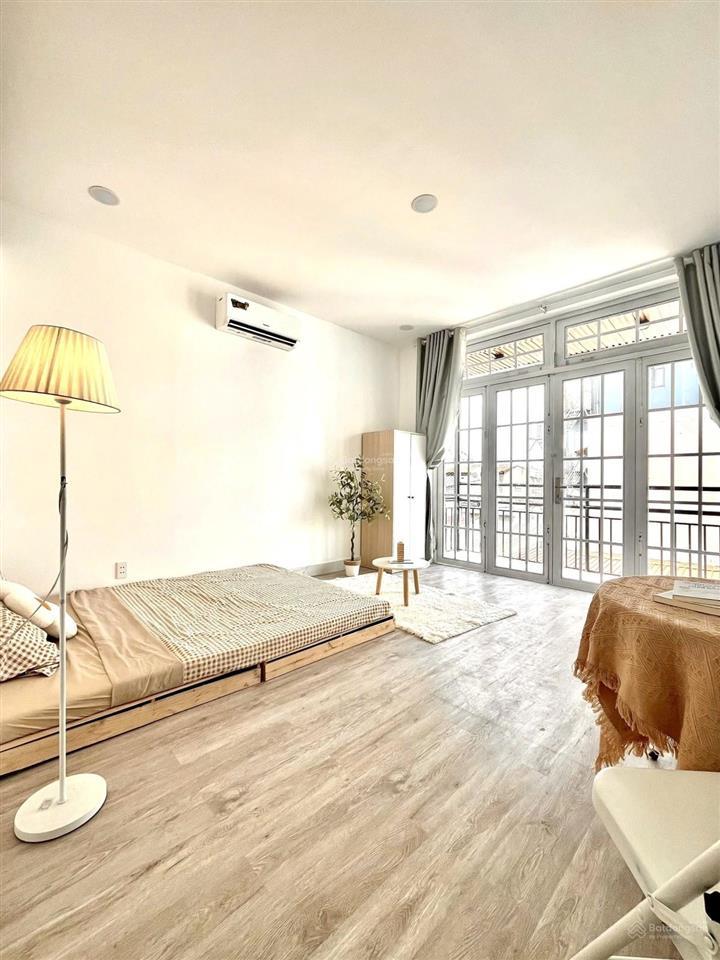 Bán gấp nhà cho thuê ch dv 4 tầng huỳnh tấn phát, quận 7, tp hcm chỉ nhỉnh 8 tỷ, thu 60 tr/ tháng