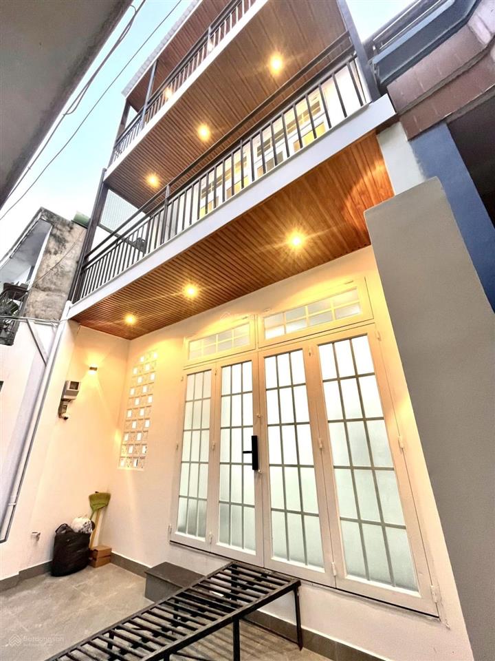 Bán gấp nhà cho thuê ch dv 4 tầng huỳnh tấn phát, quận 7, tp hcm chỉ nhỉnh 8 tỷ, thu 60 tr/ tháng