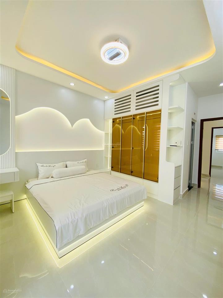 Bán nhà mới đẹp 4 tầng lầu đường nhựa xe hơi 8m huỳnh thị đồng, tt nhà bè, hcm chỉ nhích 8 tỷ xíu