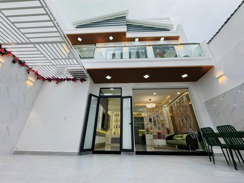 Bán biệt thự mini 3 tầng phạm hữu lầu, q7, tp.hcm, giáp phú mỹ hưng chỉ nhỉnh 9 tỷ, 112 m2, 5pn,5wc