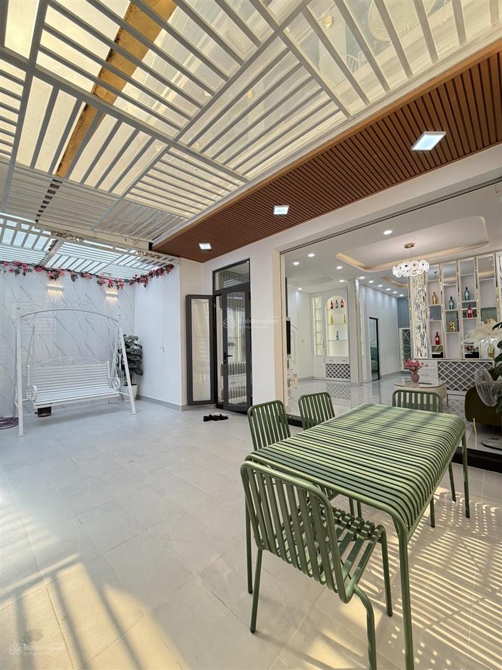 Bán biệt thự mini 3 tầng phạm hữu lầu, q7, tp.hcm, giáp phú mỹ hưng chỉ nhỉnh 9 tỷ, 112 m2, 5pn,5wc