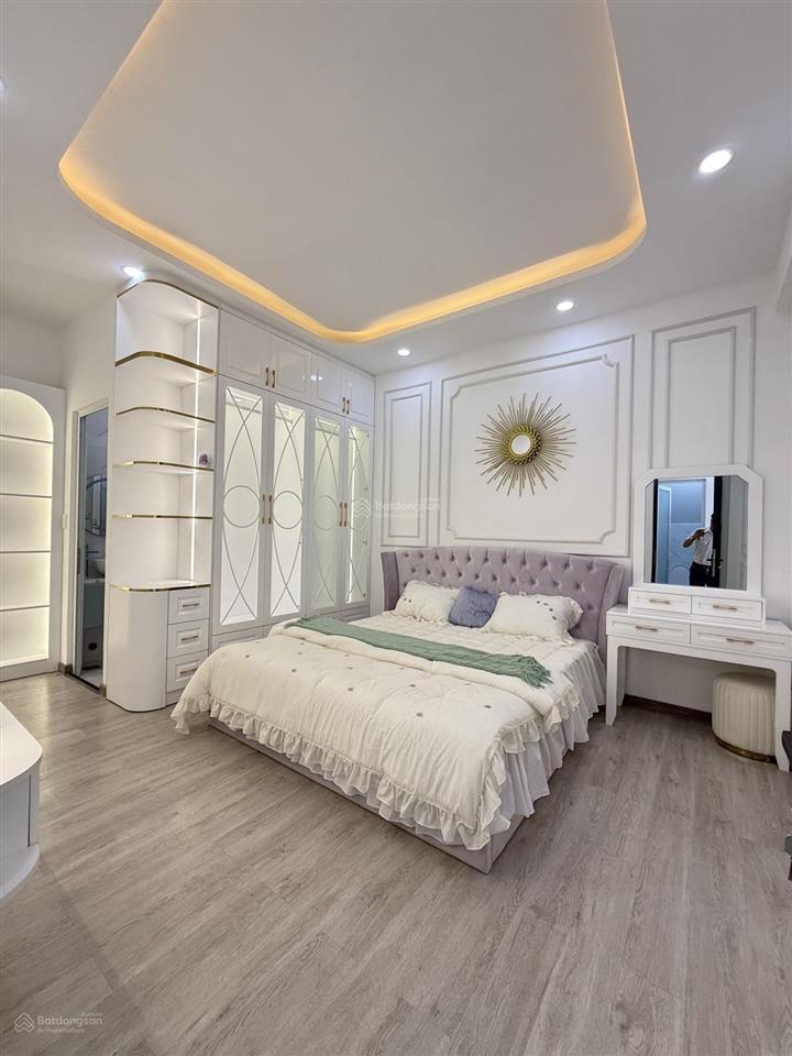 Bán biệt thự mini 3 tầng phạm hữu lầu, q7, tp.hcm, giáp phú mỹ hưng chỉ nhỉnh 9 tỷ, 112 m2, 5pn,5wc