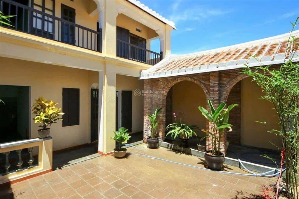 Bán nhà hàng lượng khách đông trung tâm phố cổ hội an