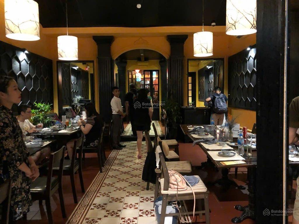 Bán nhà hàng lượng khách đông trung tâm phố cổ hội an