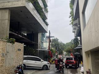 Bán lô đất diện tích lớn mặt tiền đường thủ khoa huân