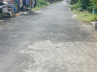 Bán lô đất đẹp mặt tiền đường bến trễ