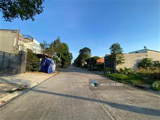 Bán đất vị trí vip ngay dl15 300m2 giá chỉ 890tr cổng kcn mỹ phước 3 rẽ vào, sổ sẵn phù hợp xây trọ