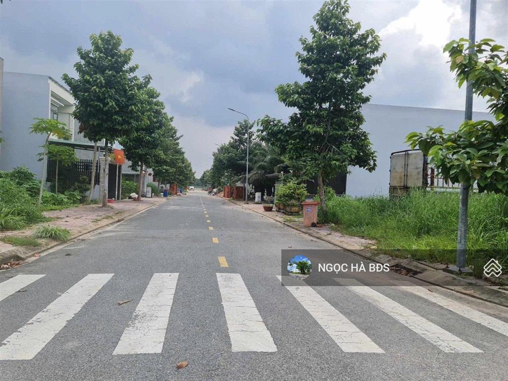 Ngộp đất kdc hội nghĩa từ dt746 rẽ vào 3p, dt 100m² giá 860tr đường nhựa 6m có vỉa hè, shr xdtd