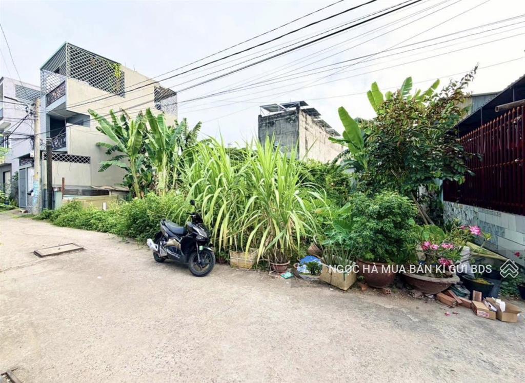 Chủ cần bán đất 140m2 full tc giá 2 tỷ 750 gần vinhomes, dùng xây chdv/ trọ cho thuê hợp lí, shr