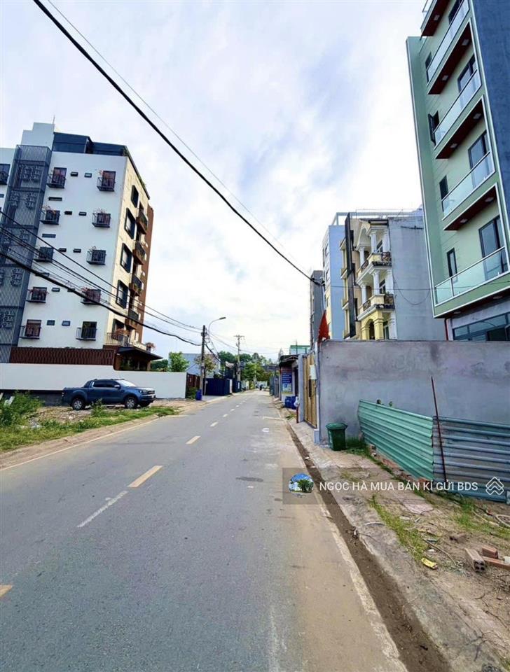 Chủ cần bán đất 140m2 full tc giá 2 tỷ 750 gần vinhomes, dùng xây chdv/ trọ cho thuê hợp lí, shr