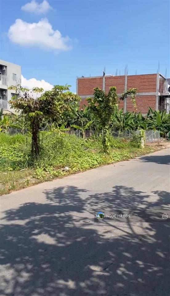 Chủ bán lô 125m2 giá 2 tỷ 650 ngay kdc vĩnh phú 1 sát cổng chào bình dương  shr mt đường nhưa 10m