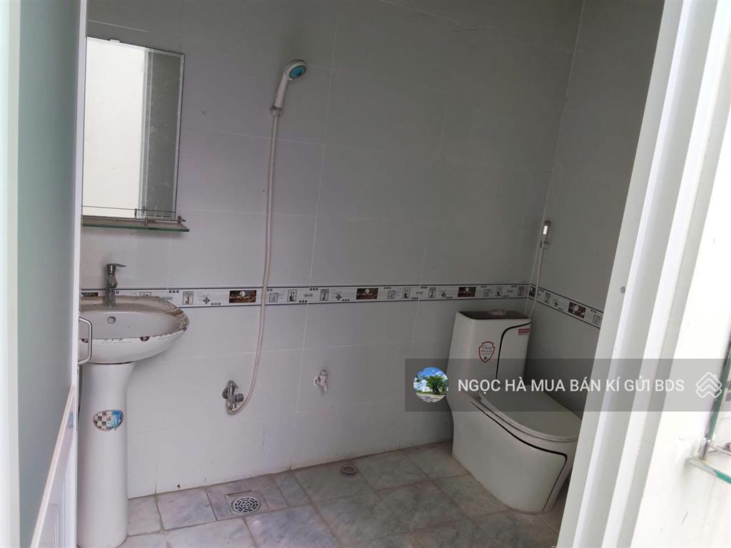 Bán nhà cho thuê 8tr/th ngay kcn bàu bàng, dt 156m2 giá 860tr gần ngã 3 dòn gánh, đường 12m mở, shr