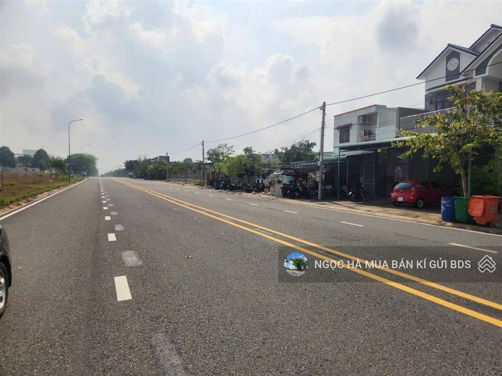 Bán đất cho thuê 300m2 ngay kcn vsip 2a mở rộng giá 1 tỷ 290, cho thuê 10tr/th, shr đường thông