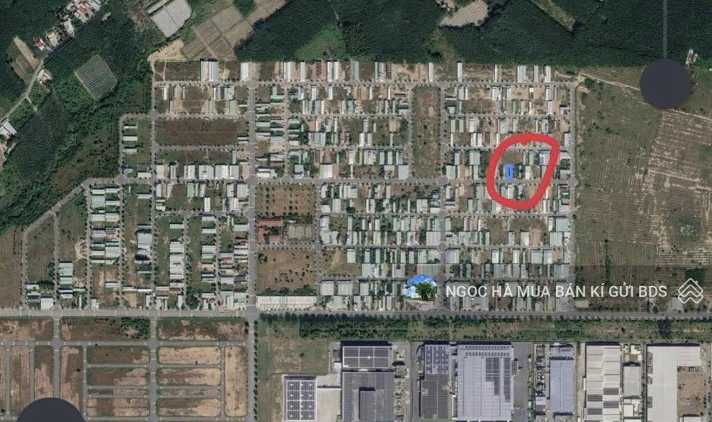 Bán đất cho thuê 300m2 ngay kcn vsip 2a mở rộng giá 1 tỷ 290, cho thuê 10tr/th, shr đường thông