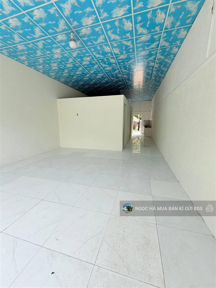 Chủ bán nhà cấp 4 có đất trồng vườn 250m2 giá 850tr, cách chợ 7p đường vào 5m, shr thổ cư 100m