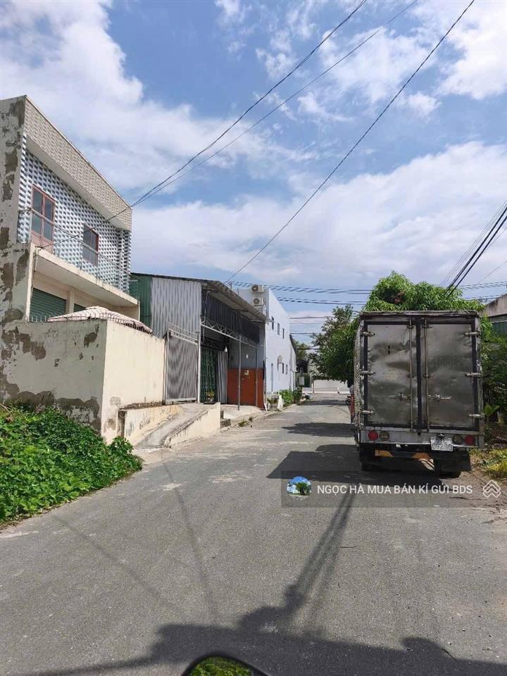 Sở hữu đất 80m2 full tc gần kcn lê minh xuân shr đường nhựa 12m có vỉa hè