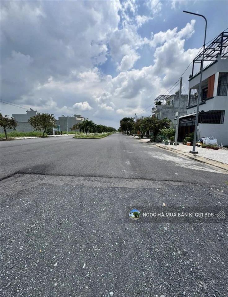 Chủ kí gửi đất kdc an hạ 100m2 full thổ đường 25m, shr sát chợ bình chánh