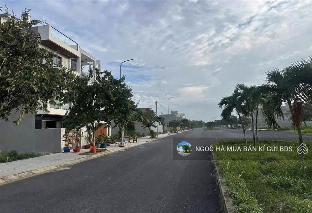 Chủ kí gửi đất kdc an hạ 100m2 full thổ đường 25m, shr sát chợ bình chánh