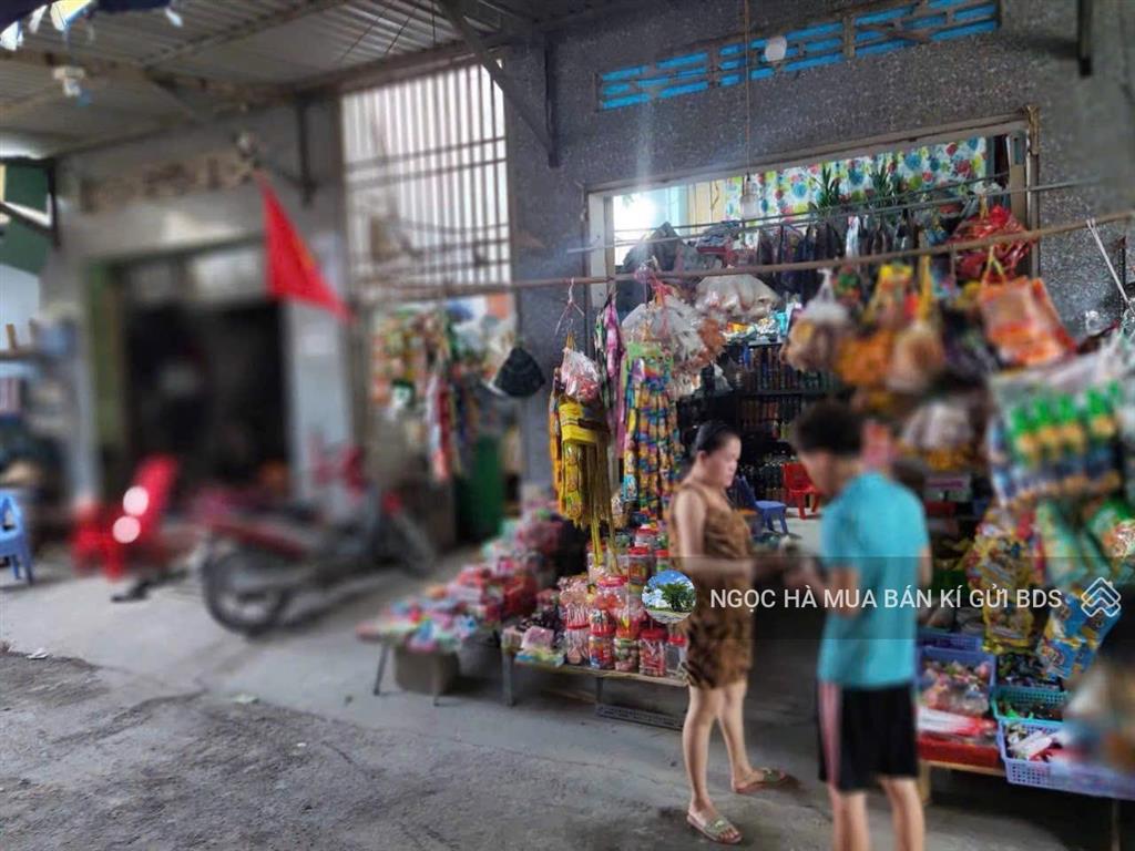 Bán trọ 130m2 ngay kcn lê minh xuân mtđ trần đại nghĩa rẽ vào 6 phòng 2 kiot dòng tiền 14tr/th shr