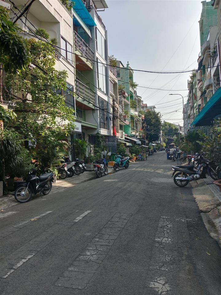 8tỷ999  đất 88m2 đường bình phú q6 xe hơi tới nhà