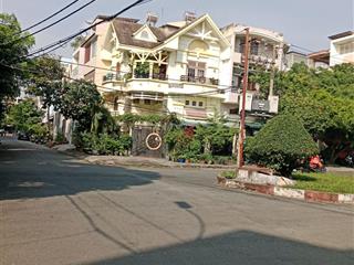 8tỷ999  đất 88m2 đường bình phú q6 xe hơi tới nhà