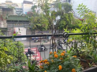 66m2 4tỷ800chung cư lầu 1 nội thất mới ở ngay nguyễn trãi q5