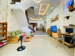 5tỷ85064.4m2 nhà 3 tầng4pn hẻm xe hơi bà hom q6