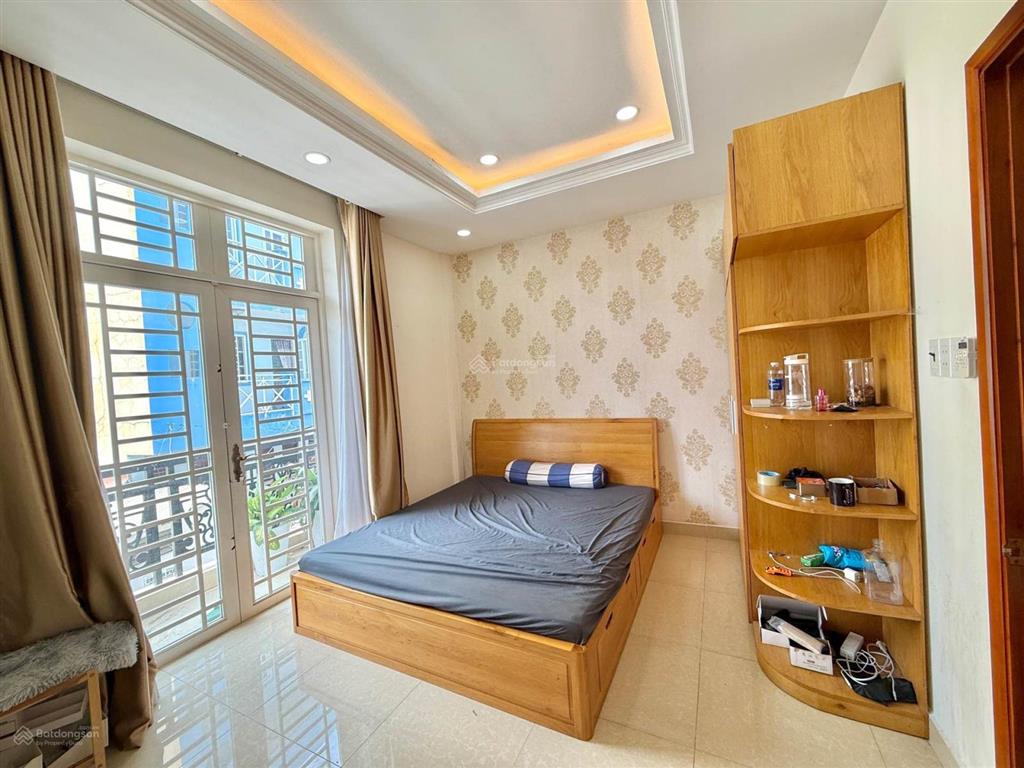 5tỷ85064.4m2 nhà 3 tầng4pn hẻm xe hơi bà hom q6