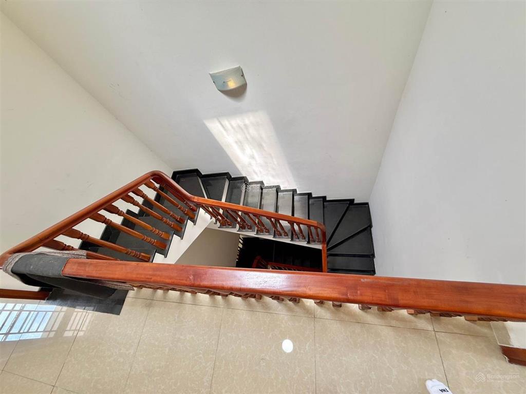 5tỷ85064.4m2 nhà 3 tầng4pn hẻm xe hơi bà hom q6