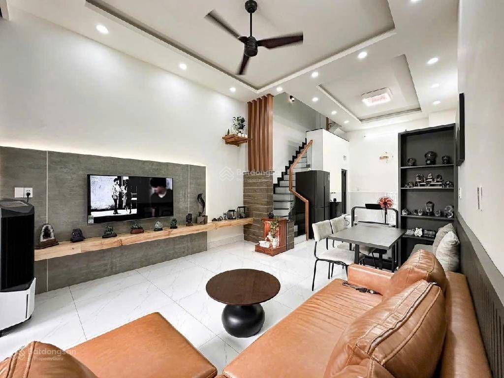 5 tỷ 800  50m²  nhà mới ở ngay nội khu bình phú q6