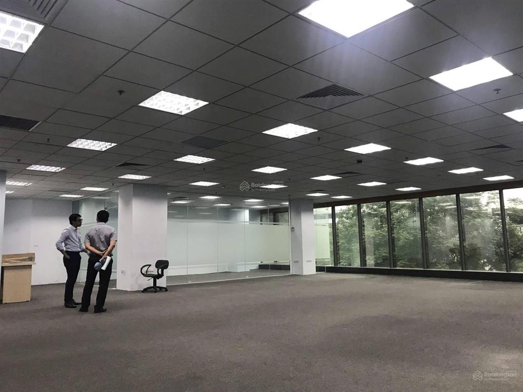 Duy nhất 1 văn phòng đẹp 110m2  25 triệu/tháng phố kim mã, ba đình. tặng 1 tuần setup văn phòng