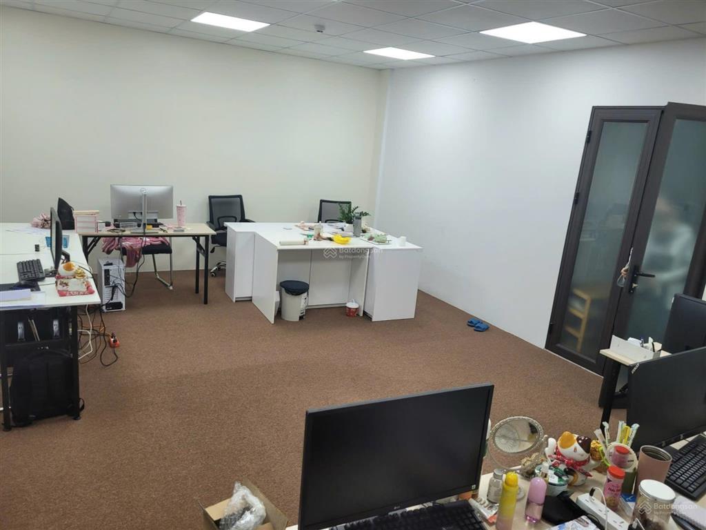Cho thuê văn phòng phố kim mã 80m2  19 triệu/tháng tại quận ba đình. tặng 5 ngày setup văn phòng