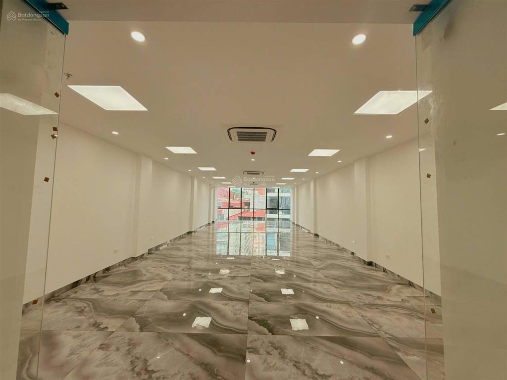 Mặt tiền 10m  10 tầng thang máy dòng tiền khủng toà buiding vip nhất cầu giấy