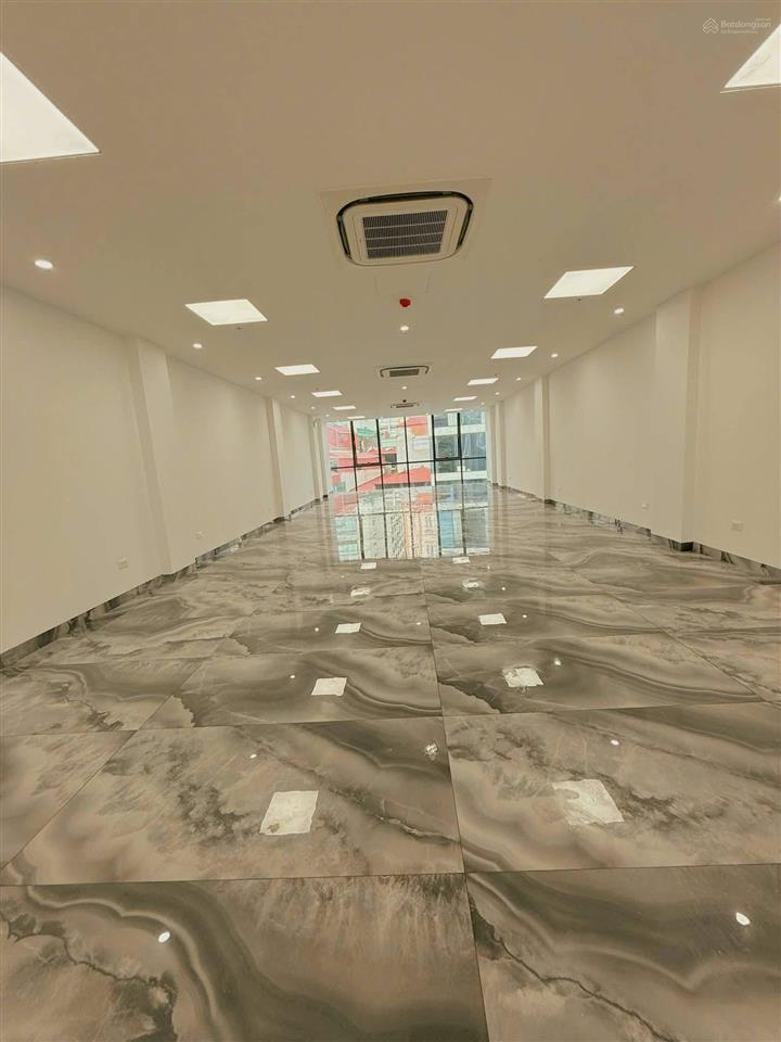 Mặt tiền 10m  10 tầng thang máy dòng tiền khủng toà buiding vip nhất cầu giấy