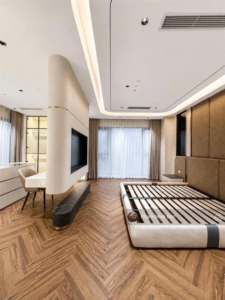 Phân lô ô tô tránh  mặt tiền đẹp  2 thoáng trước sau