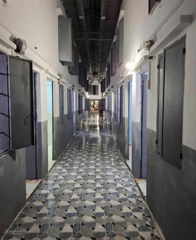 Cần bán gấp dãy trọ 300m2 giá 1ty050 ngay ql13 becamex chơn thành xây 12p thuê full 15tr/th shr