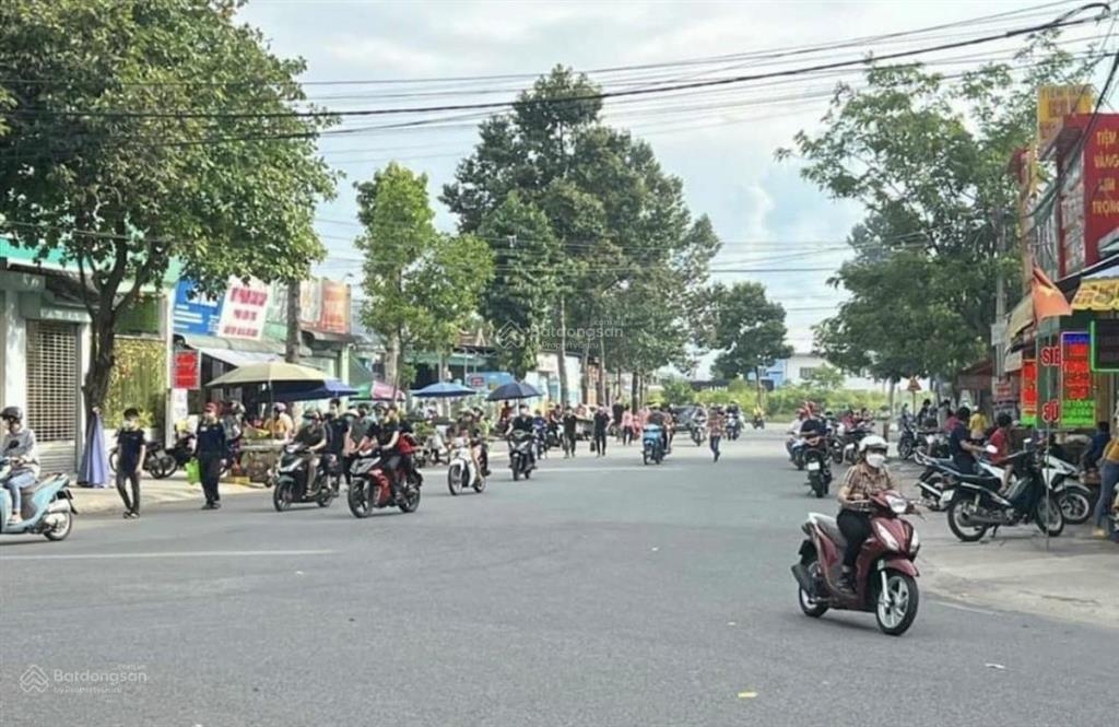 Bán gấp đất ngay chợ trừ văn thố bàu bàng dt 500m2  sát trục ql13 khai thác đầu tư kd