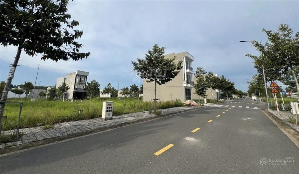 Hot lô đất ngợp ngay khu vsip2a 300m2 sát kcn vsip2a trục dt741 khai thác xây dựng kd