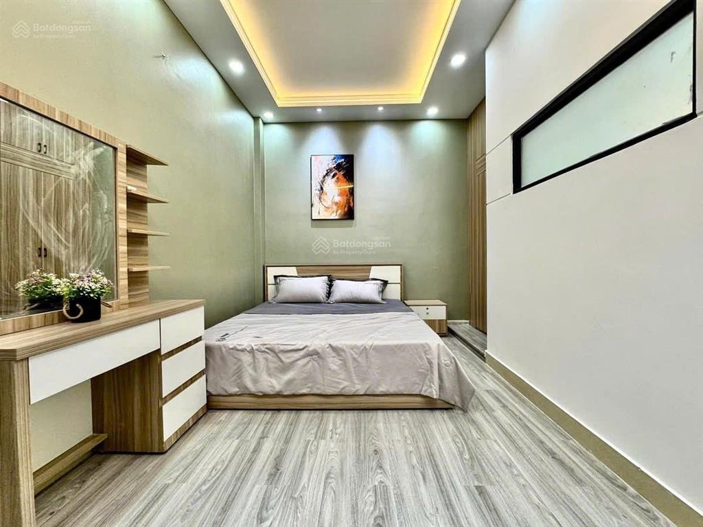 Bán nhà gần mt tạ quang bửu 100m2 có dòng tiền 8tr/th shr