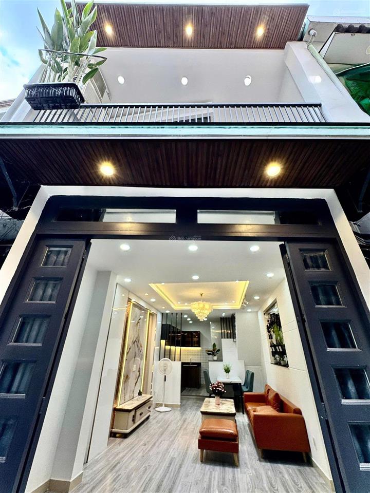 Bán nhà gần mt tạ quang bửu 100m2 có dòng tiền 8tr/th shr
