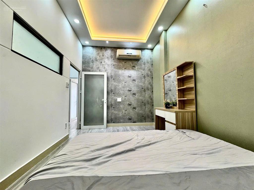 Bán nhà gần mt tạ quang bửu 100m2 có dòng tiền 8tr/th shr
