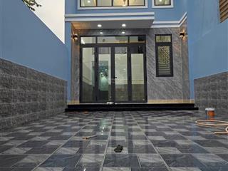 Bán nhà phố sát chợ hưng long dt 95m2 sẵn dòng tiền thuê 8tr/th shr