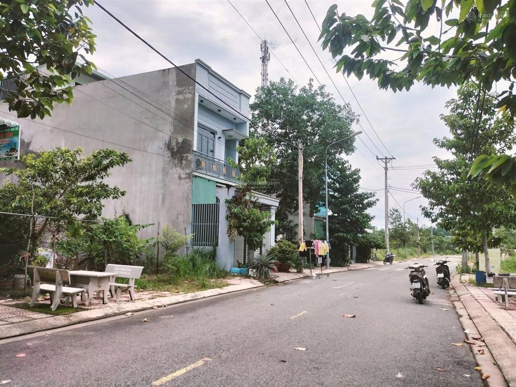 Bán gấp lô đất nằm ngay mt gần chợ búng dt 150m2/2ty350tr tiện kd buôn bán 7 triệu/th shr