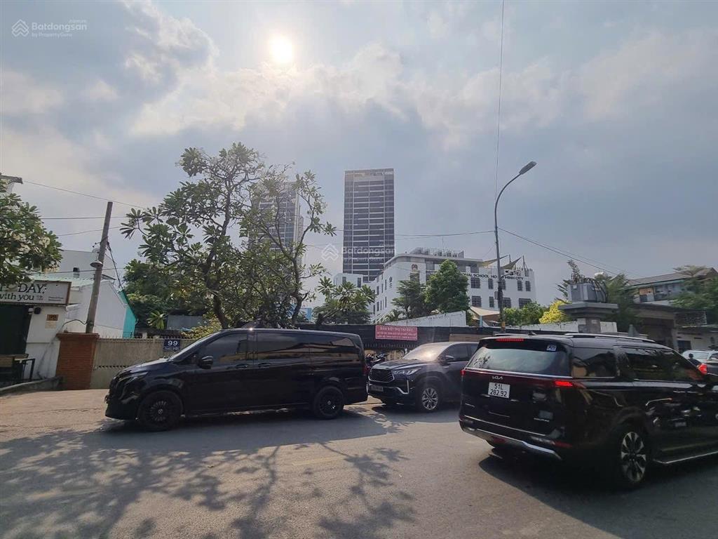 Bán lô đất đẹp mặt tiền thảo điền q2 , diện tích 1.076m2 , ngang 40m